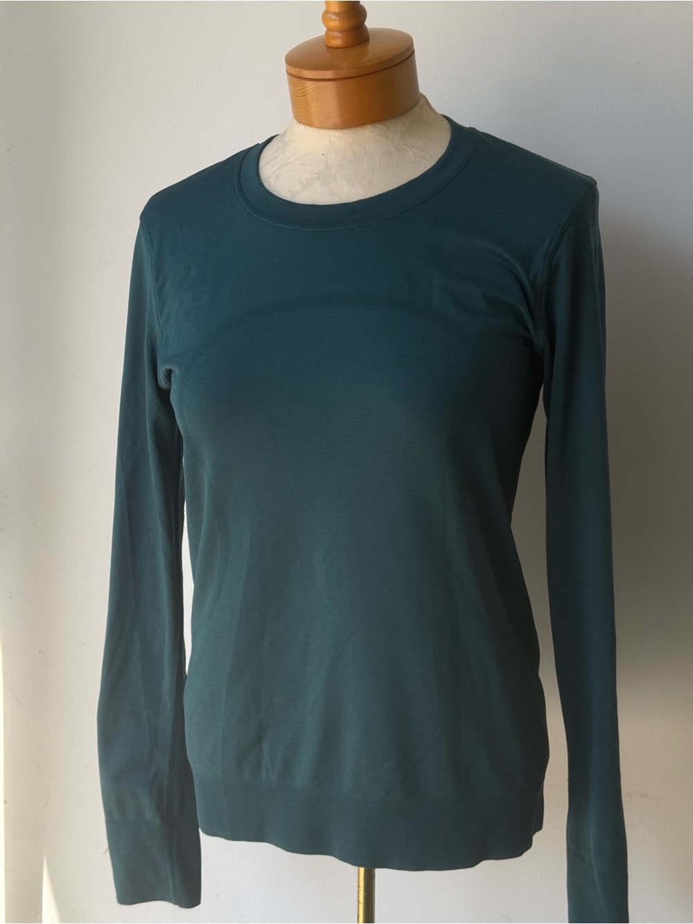 lululemon athletica Long-Sleeve Crewneck in Teal-Green